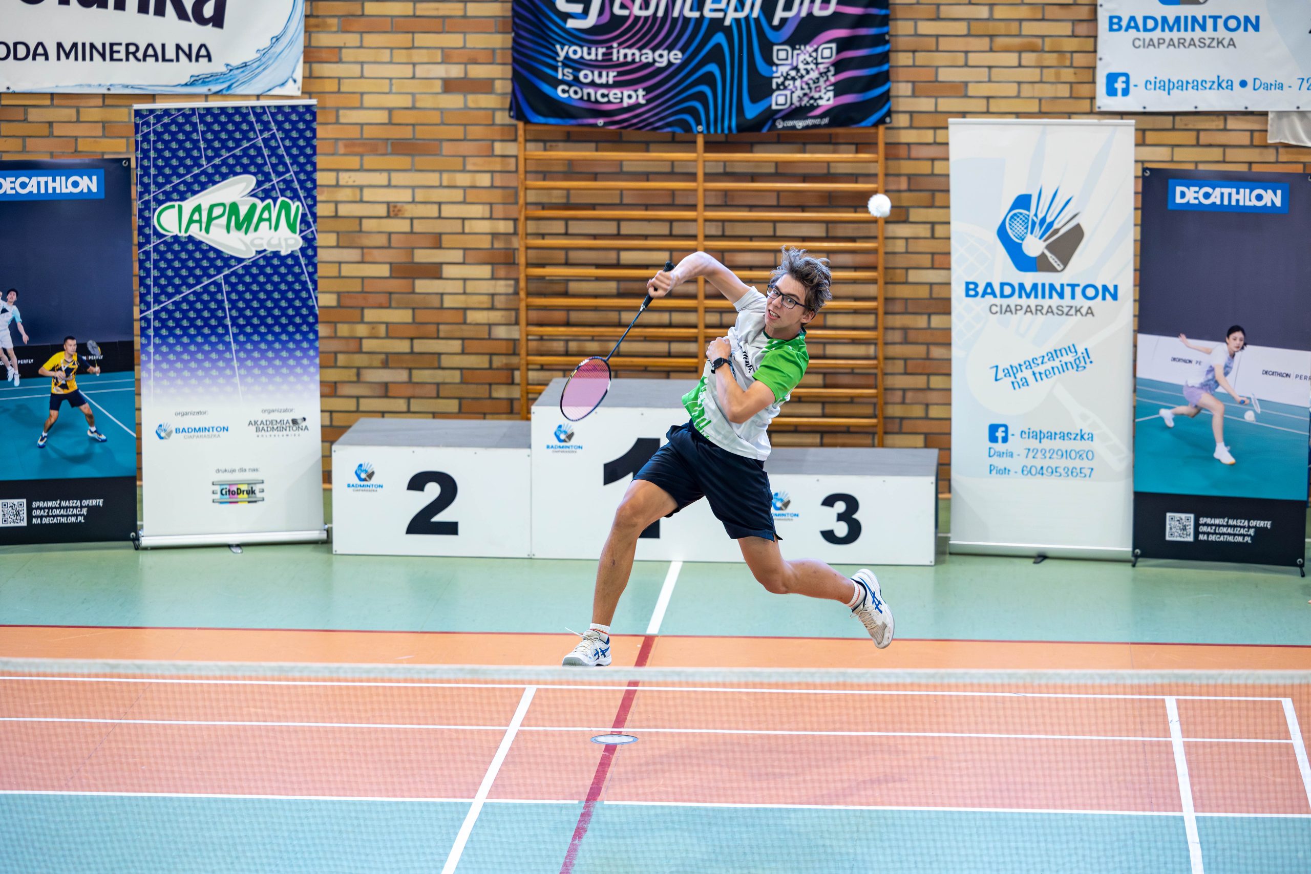 Badminton - Jan Stępień z AS Victoria na podium